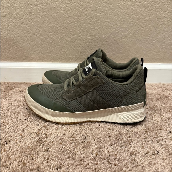 Women’s Sorel boots (size 9.5) - Picture 3 of 9